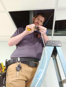 How Much To Install A Security Camera? 42 Security Camera Installer Houston