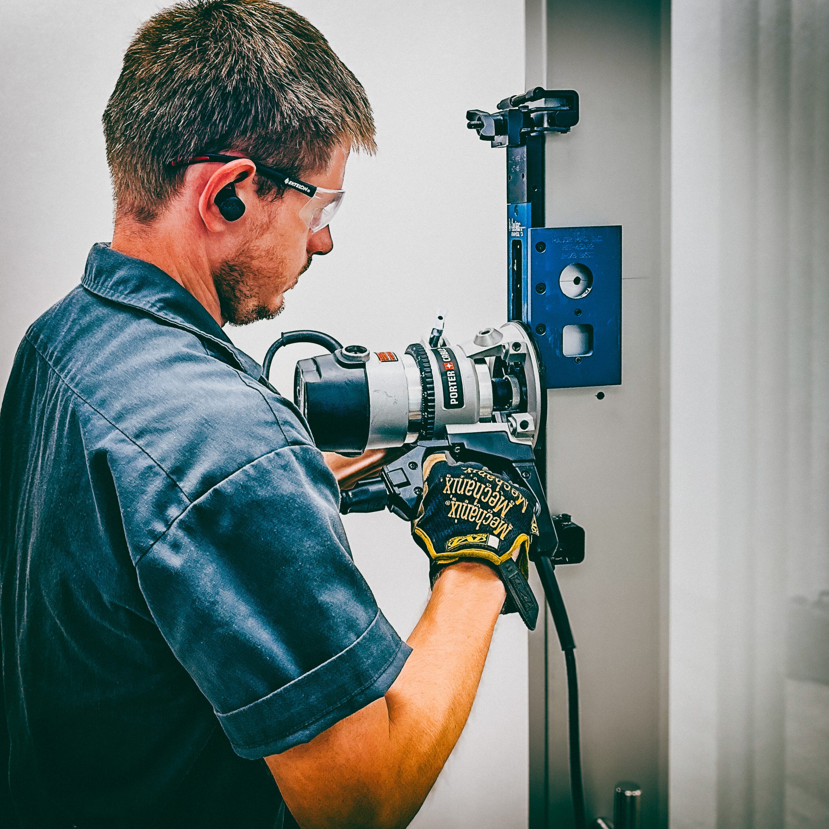 Mobile Commercial Locksmith Mobile Commercial Locksmith
